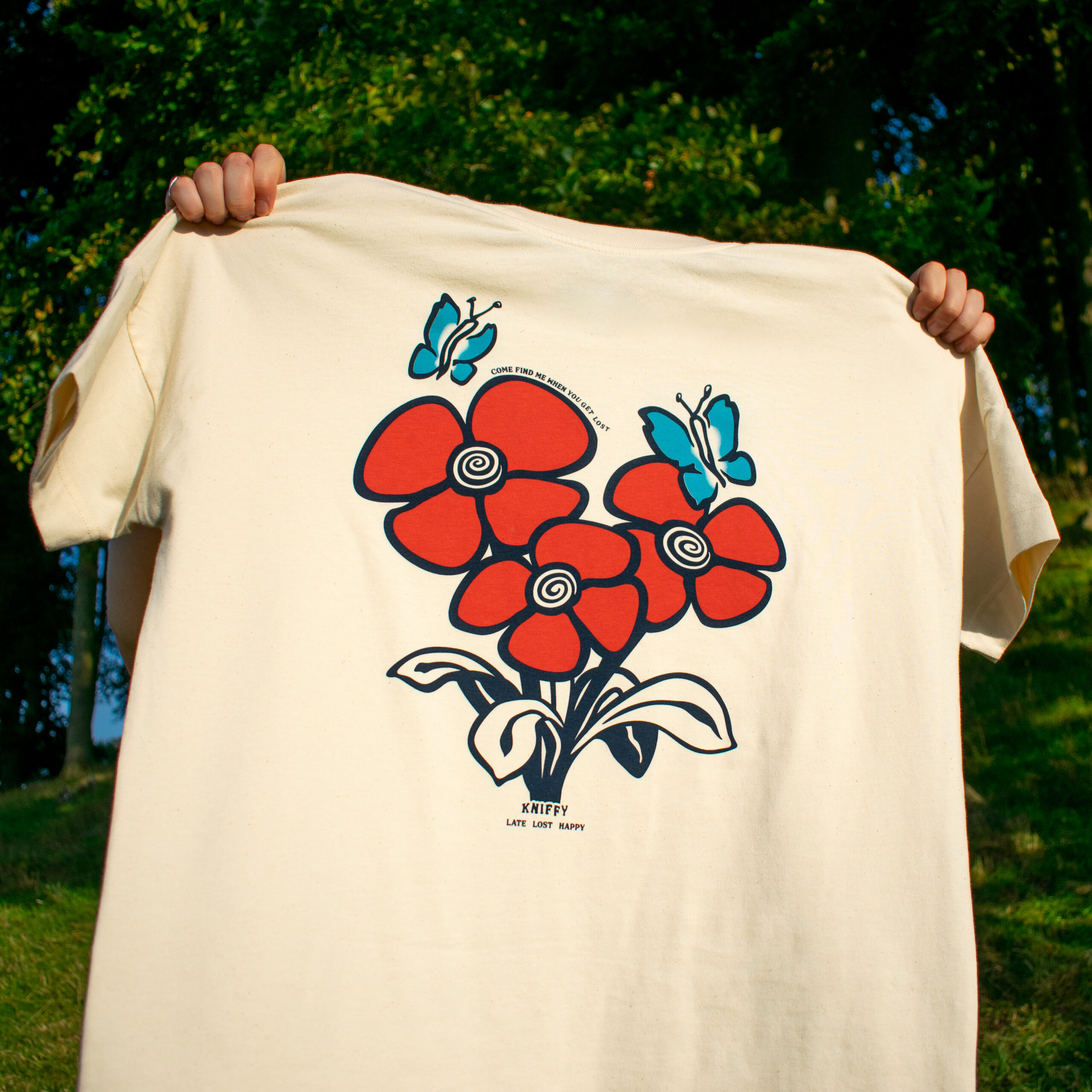 Kniffy Late, Lost, Happy Tee